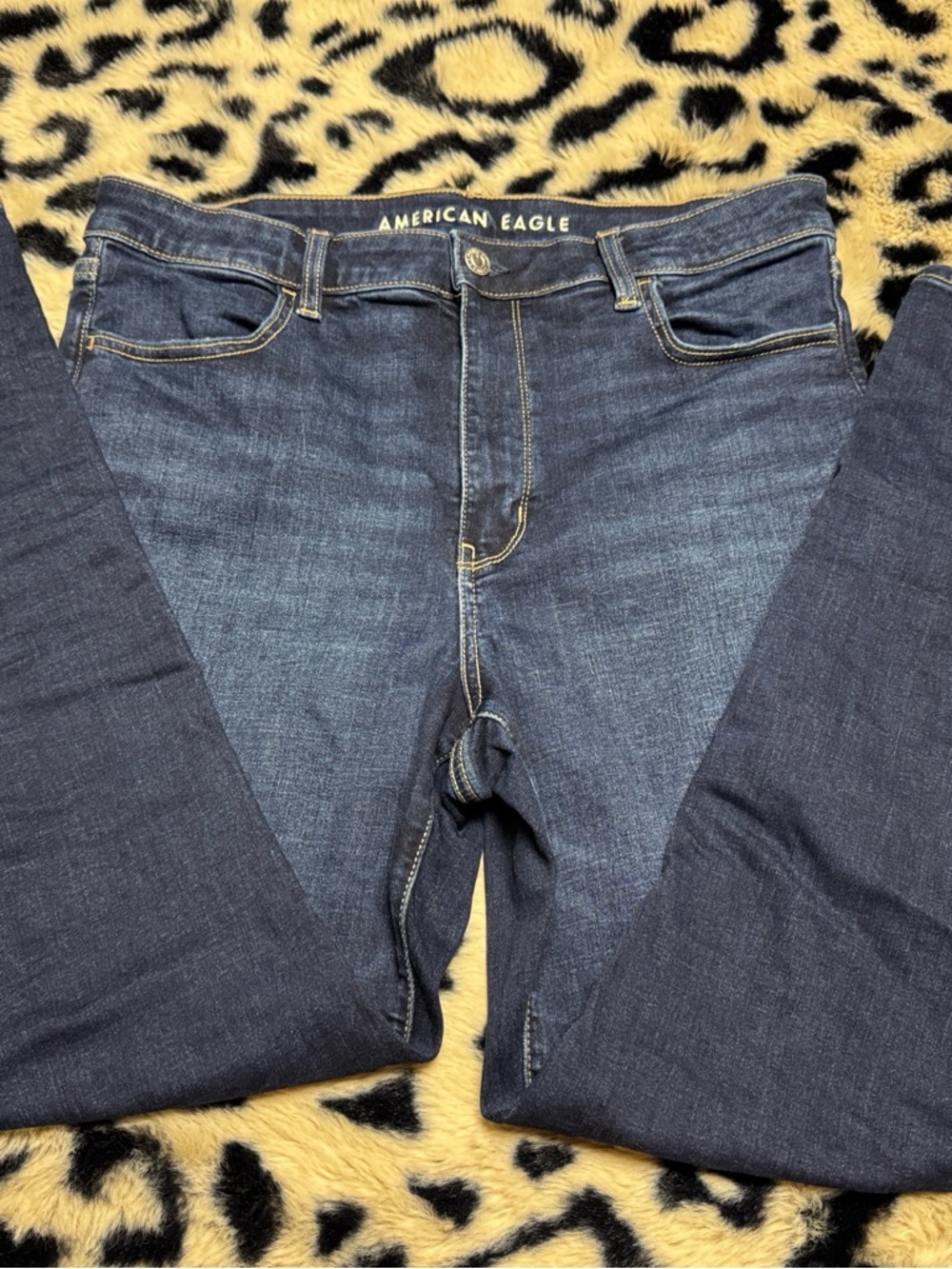 American Eagle Outfitters High-Rise Dark Blue Jeans